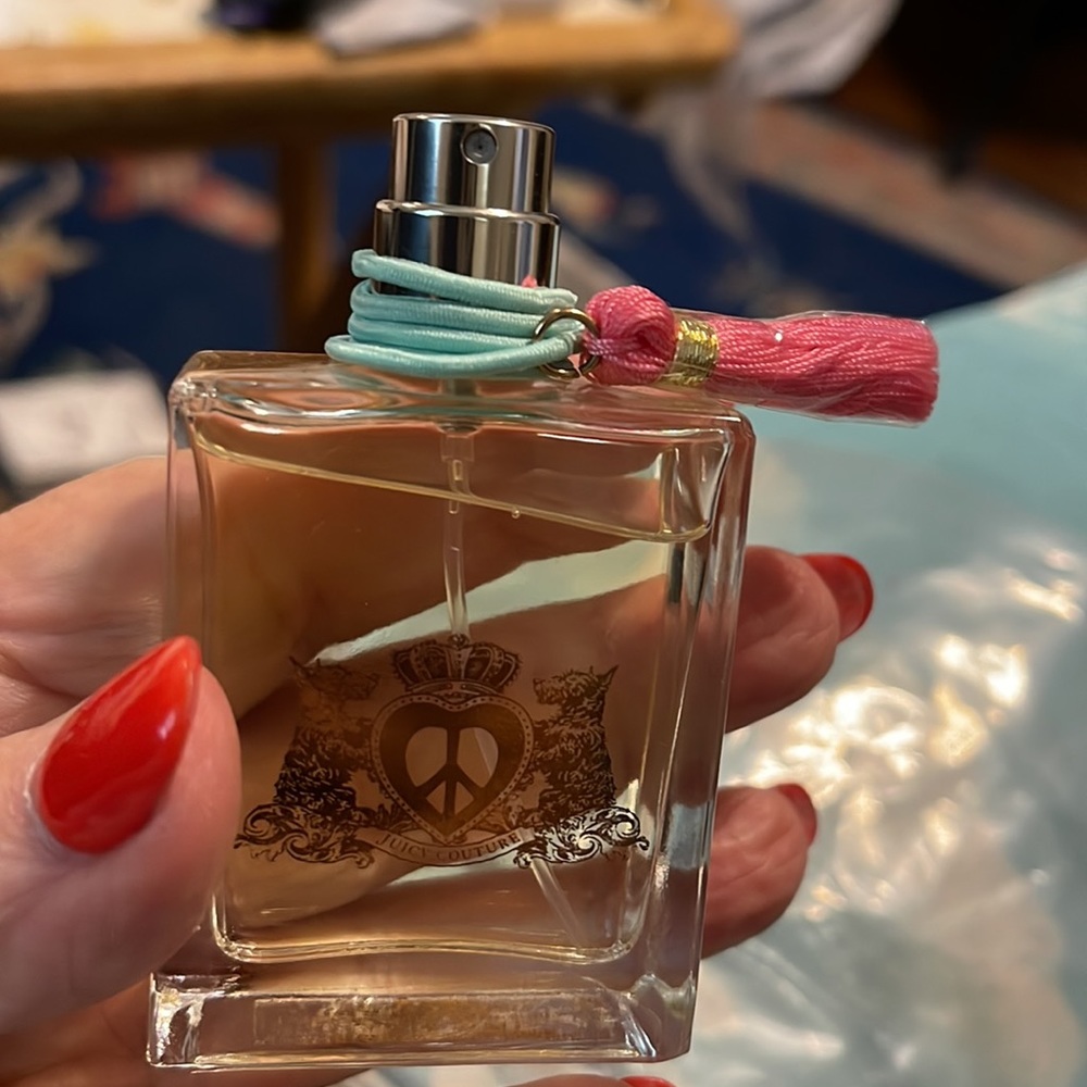 NWOT-PEACE,LOVE & JUICY COUTURE SPAY 1.0 OZ